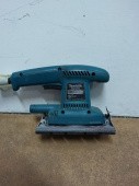 Шлифмашина вибрационная Makita BO3700